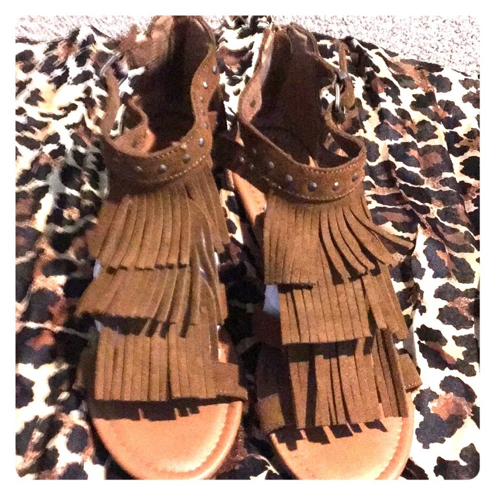 Minnetonka Suede Sandal